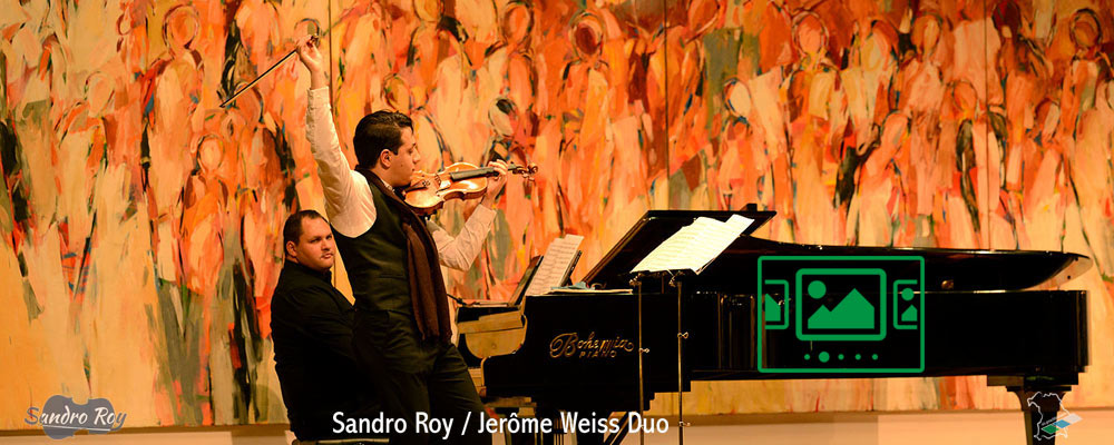 das slideshow-Fenster für 'sandro-roy.com' anzeigen ...
Momentaufnahmen fantastischer Musik :: Sandro Roy & Jerome Weiss Duo in concert
